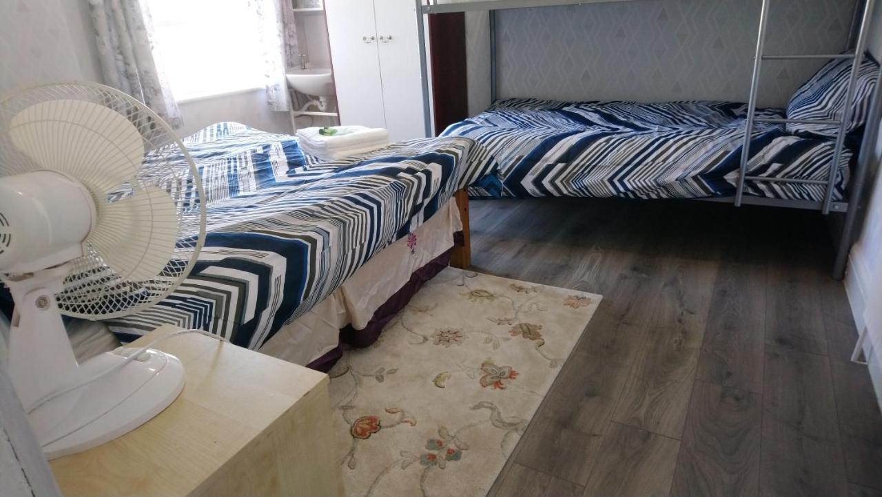 Renovated 4-Bed Home - Sleeps 9 - Parking - Spa Blackpool Esterno foto